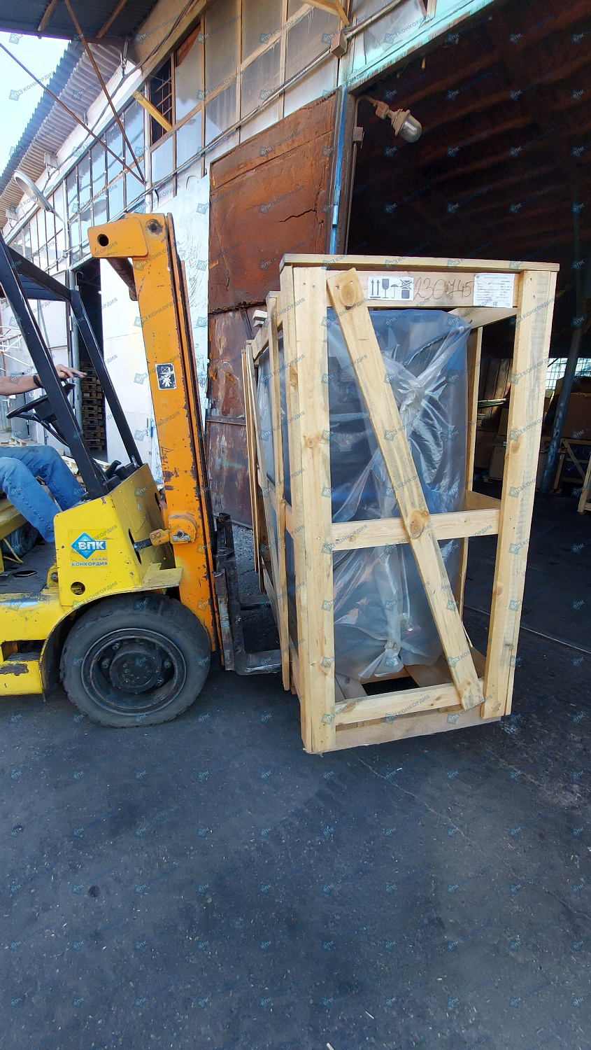 Отгрузка винтового компрессора ZAMMER SKTG7,5-10-500/O в г. Краснодар